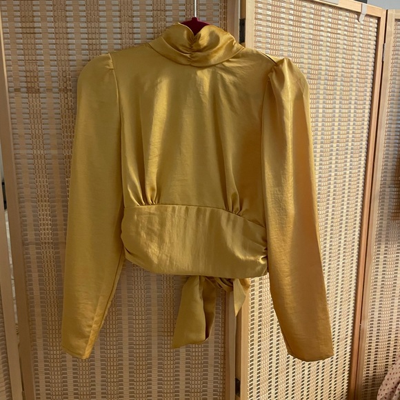 Yellow Blouse - Picture 1 of 4